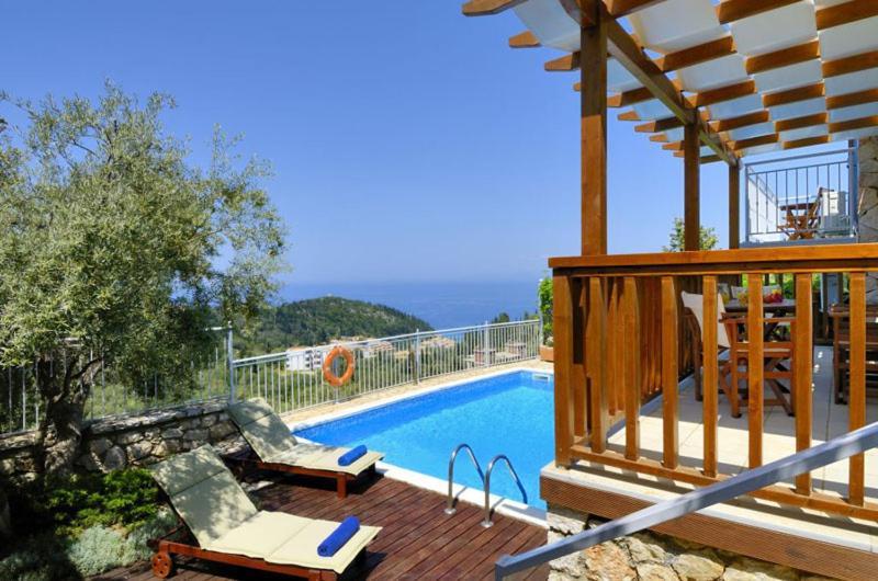 Agios Nikitas Resort Villas Exterior photo